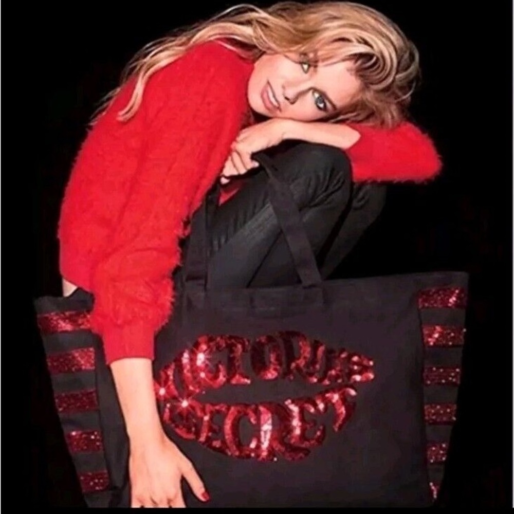 Victoria’s Secret Black Canvas Red Sequin Lips Weekender‎ Travel Tote Bag